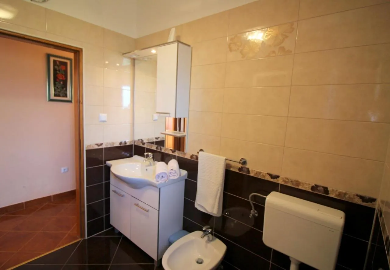 Apartment Liliana Near Beach Porec 0*,