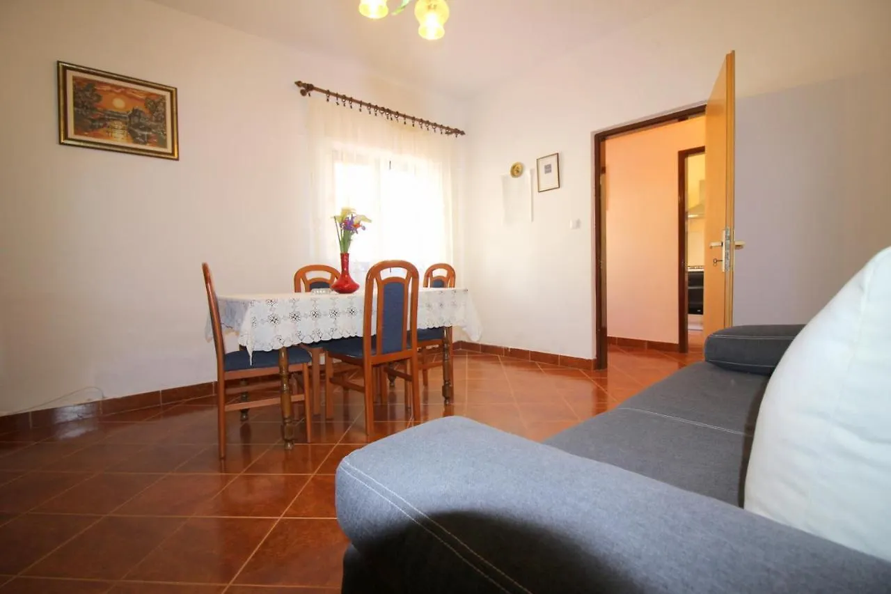 Apartment Liliana Near Beach Porec