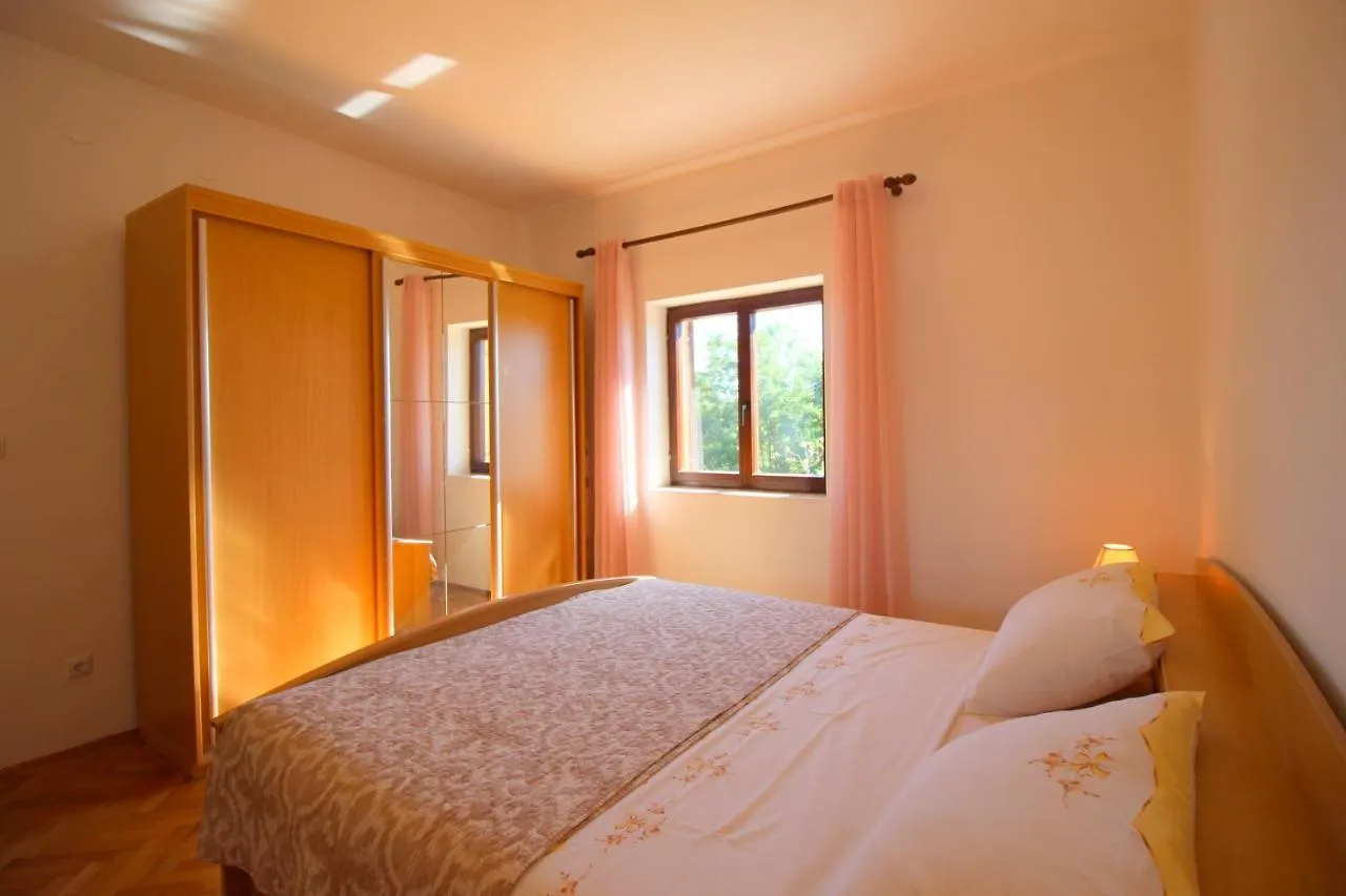 Apartment Liliana Near Beach Porec